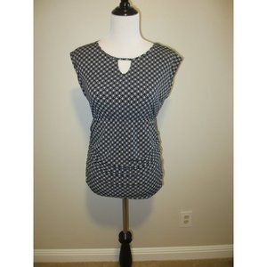 Motherhood Maternity Black & White Geometric Print Sleeveless Top With Ruched Si
